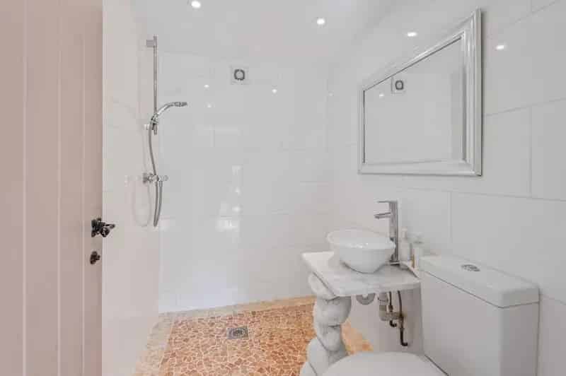 5 Bed Grade II Listed House For Sale
