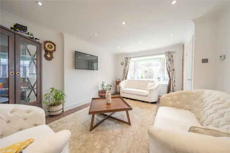 House For Sale in Leeds, England