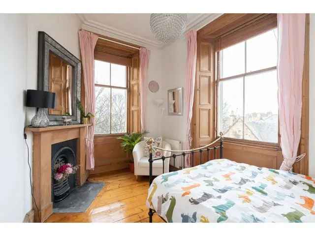 1 Bedroom Flat for Sale in Edinburgh