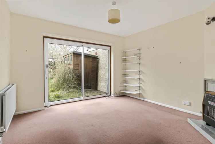 2 Bedroom Maisonette House to Rent - Renovation Project