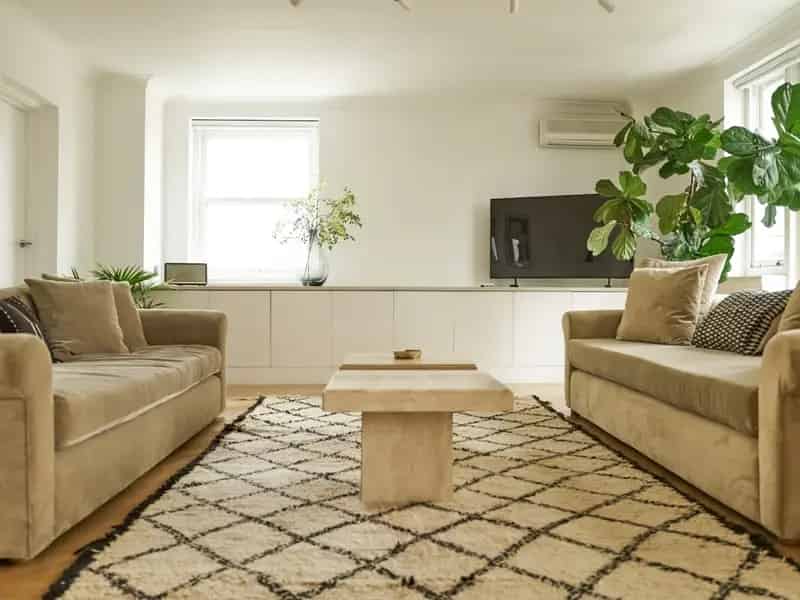 5 Bedroom Penthouse to Rent