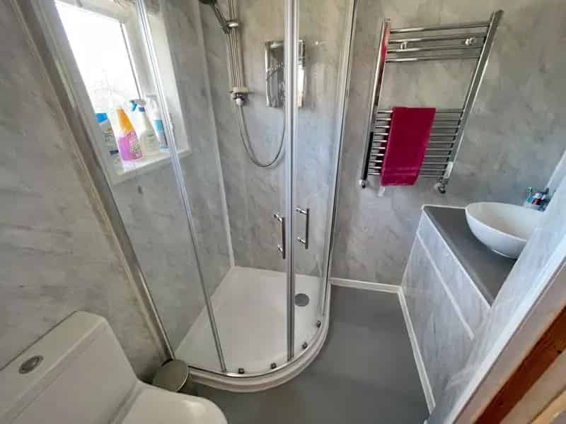 4 Bedroom Semi Detached House to Rent