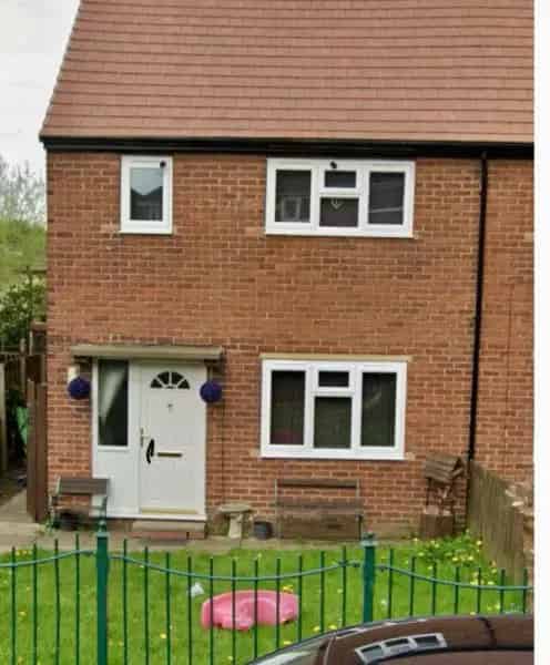 2 Bedroom Semi Detached House Near Schools and Amenities