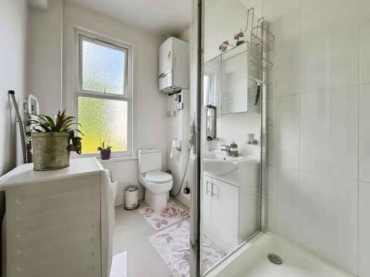 3 Bedroom Mid Terrace House for Sale London E13