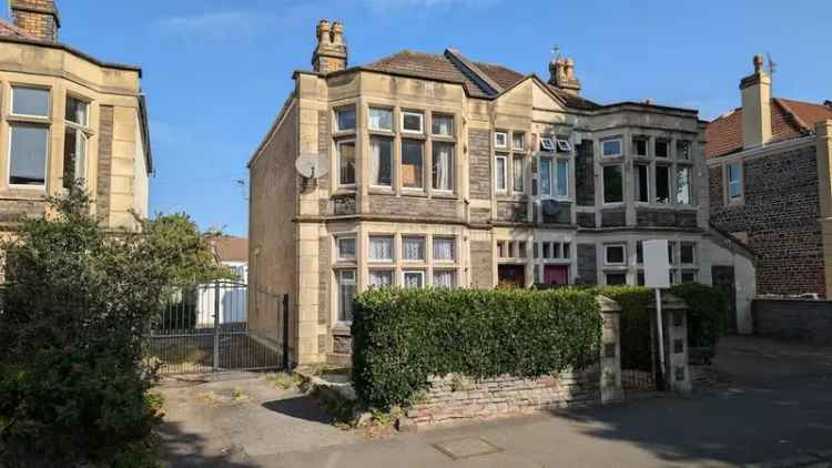 4 Bedroom House for Sale