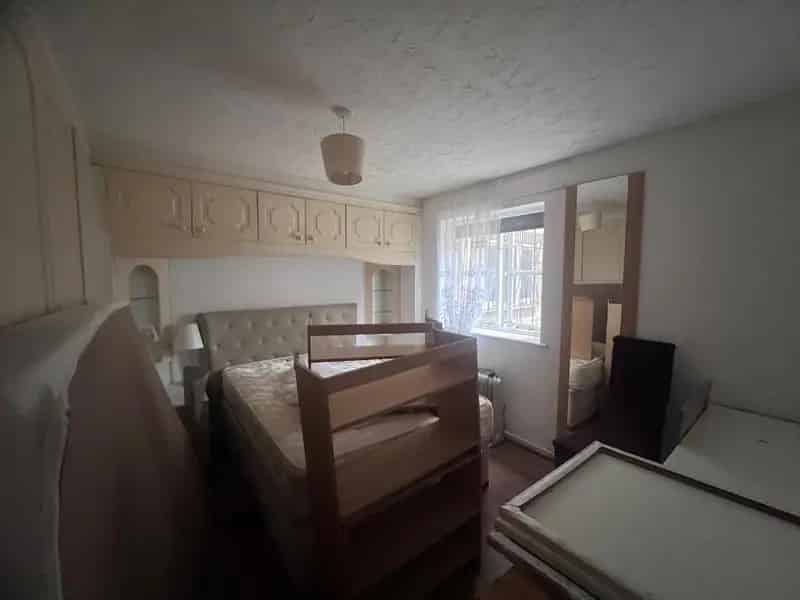 2 Bedroom Flat to Rent Near South Bermondsey Station
