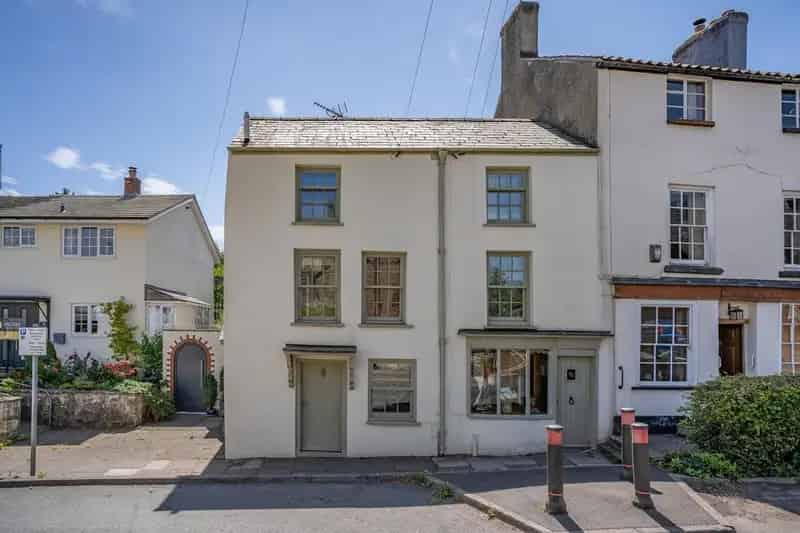 4 Bedroom Semi-Detached House for Sale in Monmouth
