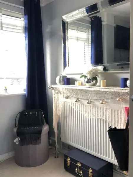 Newly Renovated 1-Bed Flat Near Gravesend Prom