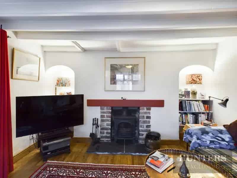 3 Bedroom Detached Cottage For Sale in Burniston