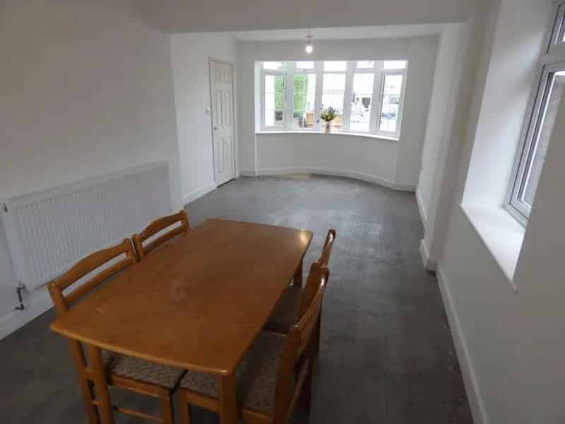 3 Bed Semi Detached House For Sale