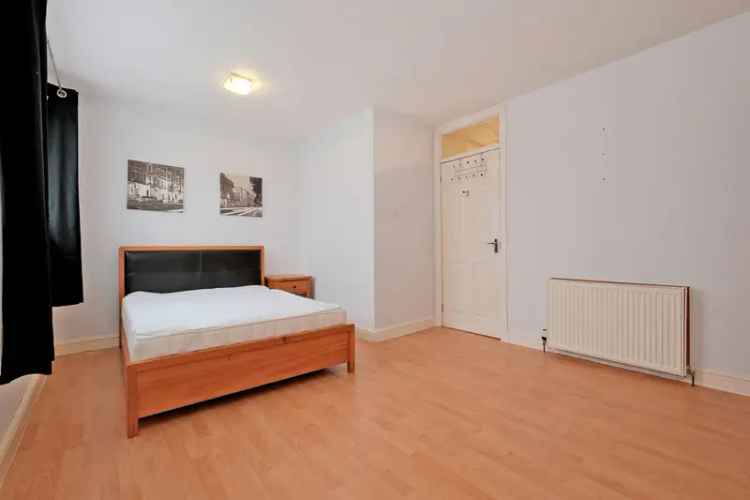 2 Bed Mid Terraced House Near University of Aberdeen
