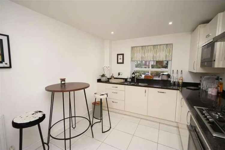 2 Bedroom Flat for Sale No Chain