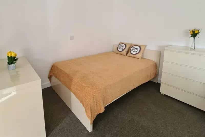 Modern Studio Flat in Wisbech - Furnished with Parking