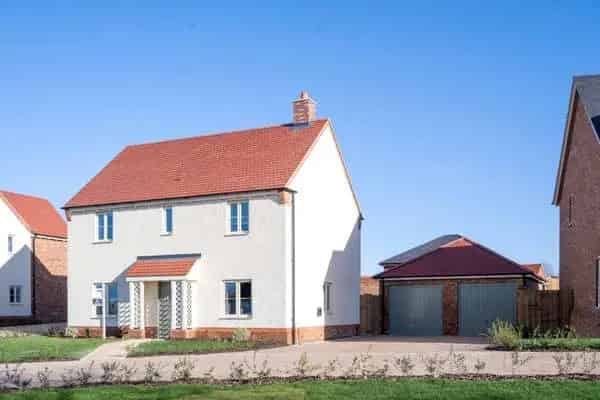 Luxury Four-Bedroom Detached Home with Landscaped Gardens