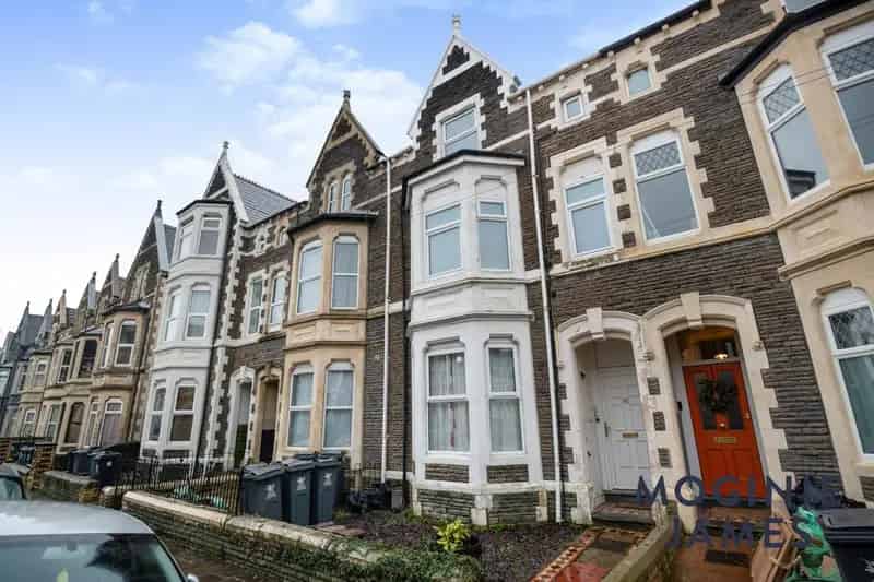 2 Bedroom Flat to Rent