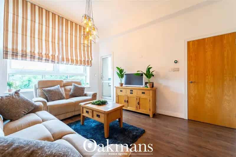 2 Bedroom Apartment for Sale No Upward Chain