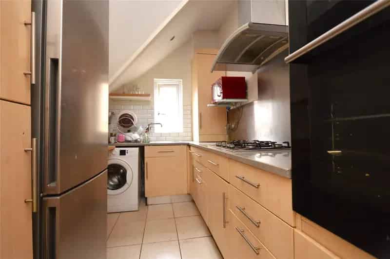 2 Bedroom Flat to Rent Near Transport