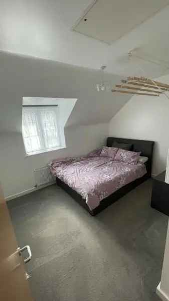 Flat For Rent in St Albans, England