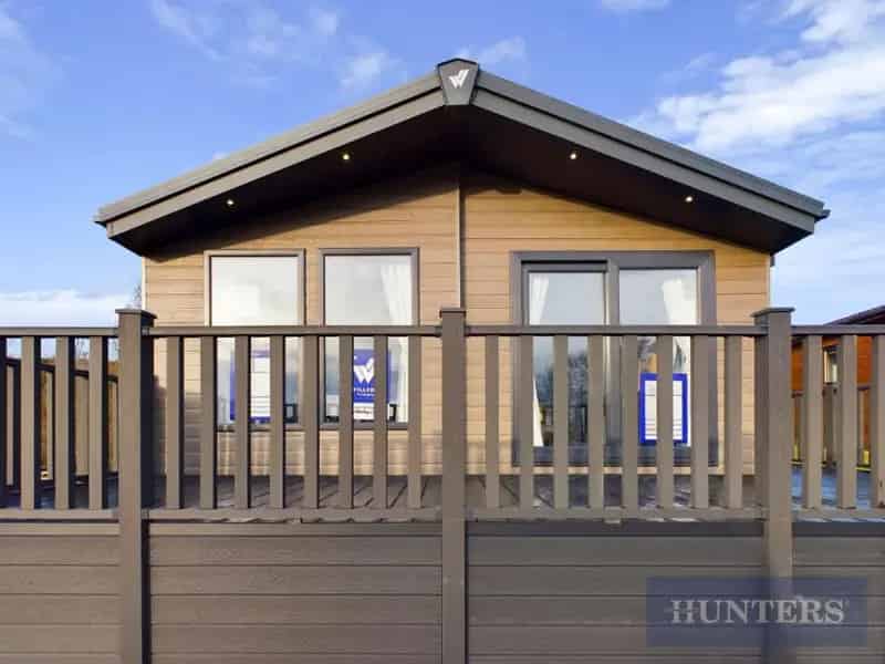 2 Bed Fully Furnished Park Home for Sale