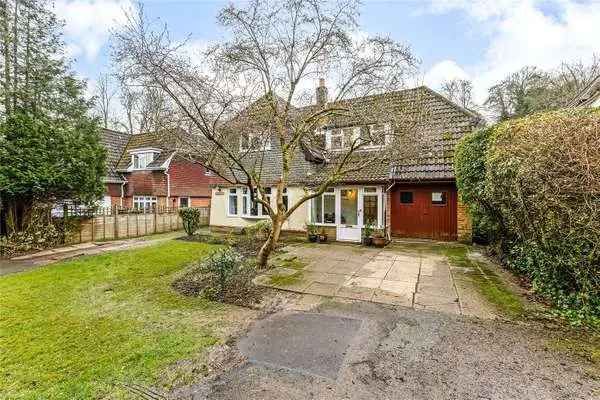 Four Bedroom Detached Home Winchester Modern Comfort Family Home South Facing Garden