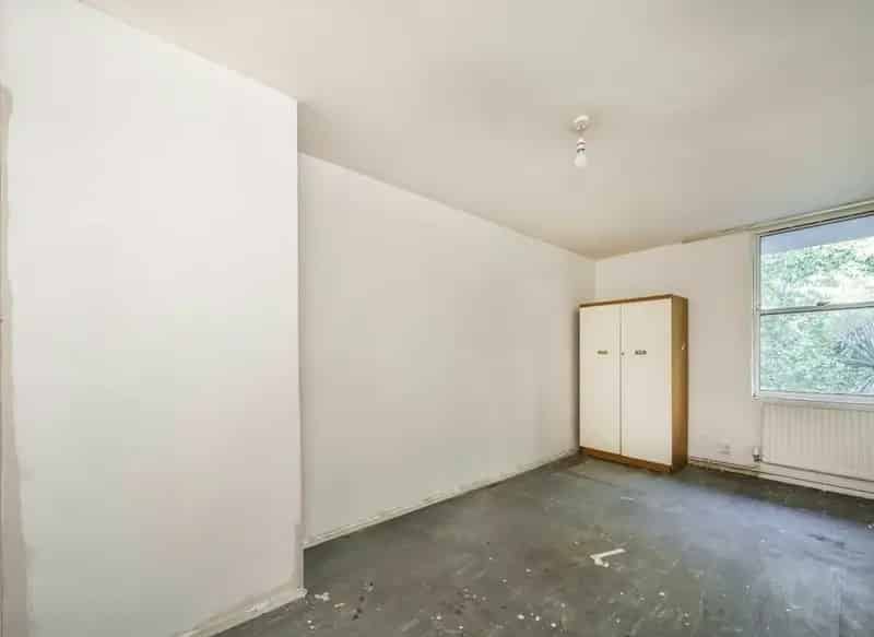 Three Bedroom Maisonette near New River Walk