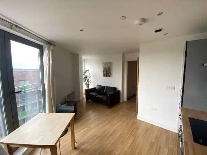 One Bedroom Apartment Leeds City Centre - First Time Buy Investment