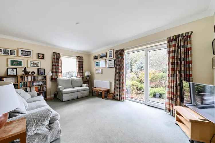 Four Bedroom Detached House in Roundhay