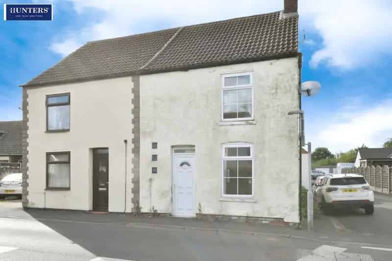 2 bedroom House
 To Let 
Total Size: 829 SQ FT