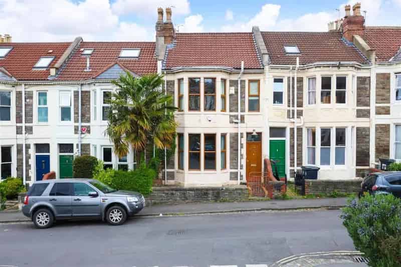 3 Bedroom Victorian Family Home near St Andrews Park
