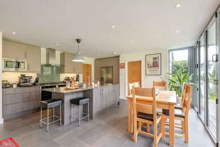 5 Bedroom Detached House for Sale in Tutshill