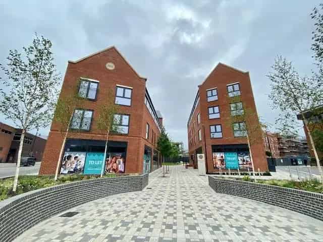 Weavers Yard: 232 Homes & 9 Commercial Units near Newbury Station