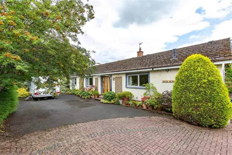 3 Bed Detached Bungalow Kelso - Large Garden 3 Reception Rooms