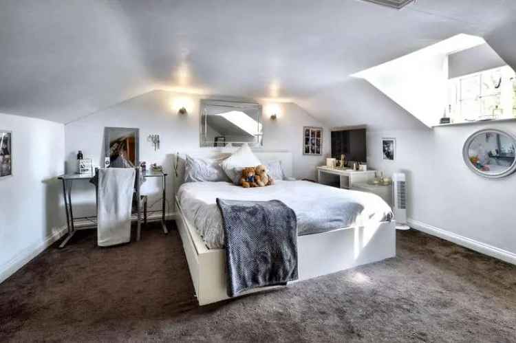 3 Bed House for Sale Moulton
