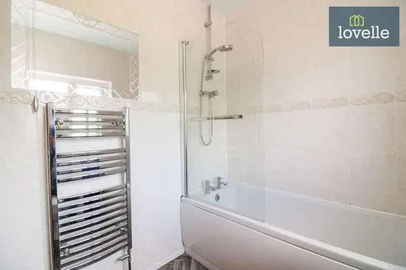3 Bed Semi-Detached House For Sale