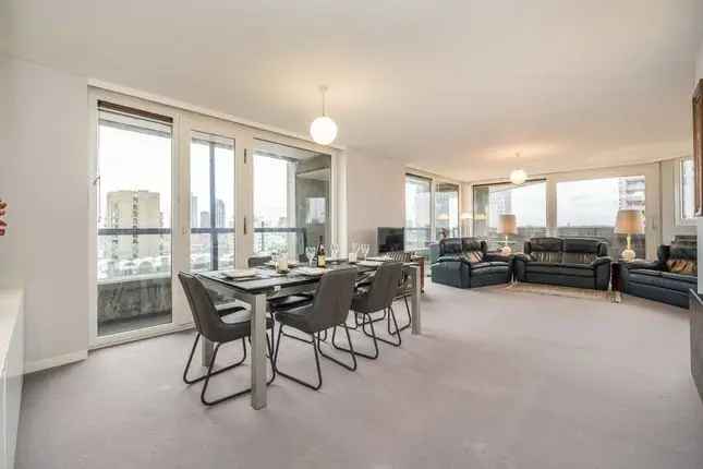 Flat for sale in Barbican, London EC2Y