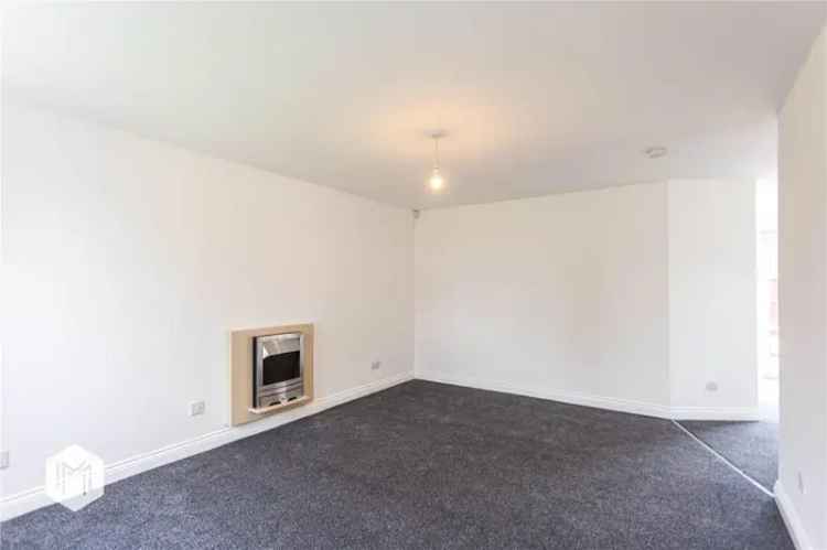 3 Bedroom Detached House in Westhoughton, Bolton