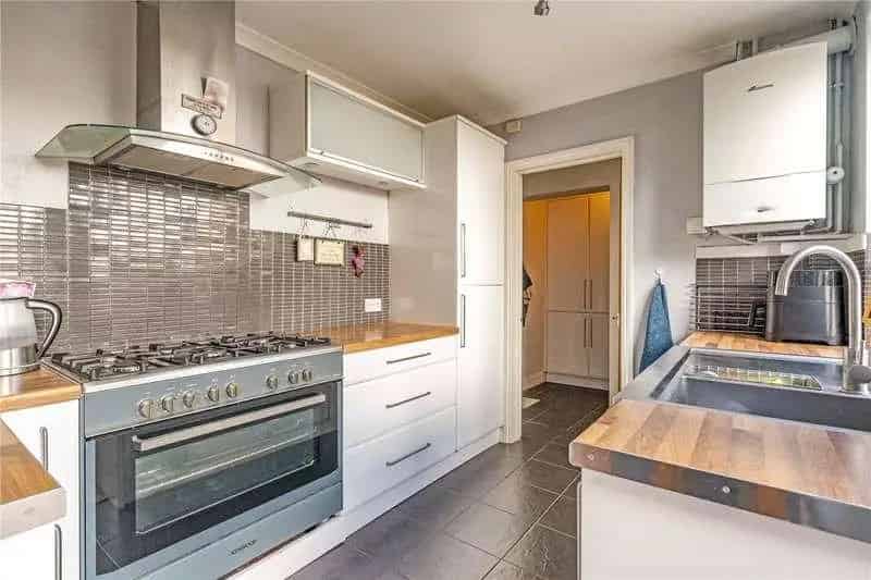 2 Bed House for Sale in Tunbridge Wells
