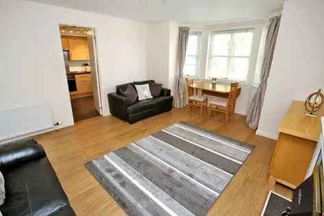 2 Bedroom 94m² Furnished Apartment Aberdeen City Centre Private Parking