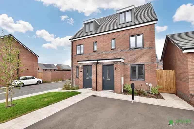 3 Bedroom Semi-Detached House for Sale