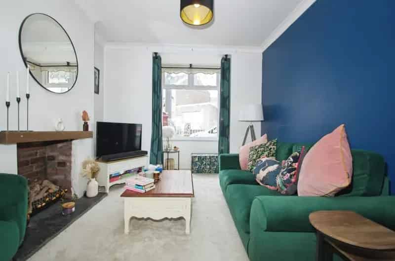 3 Bedroom Terraced House Near Amenities and Schools