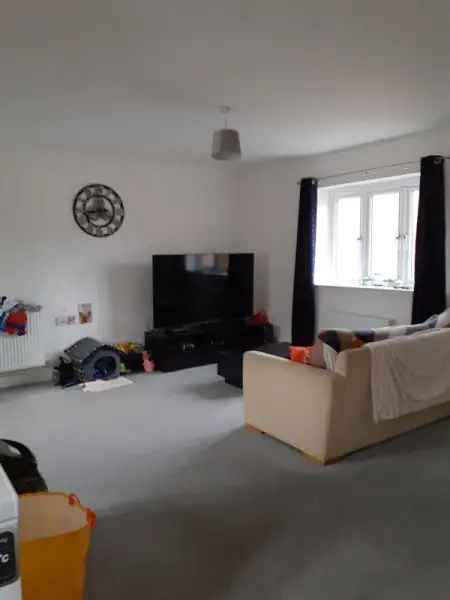 Flat For Rent in Mid Sussex, England