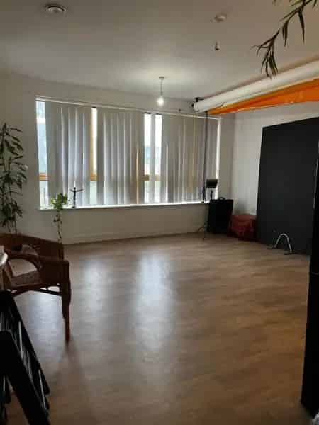 Large 1 Bedroom Flat Near Bethnal Green  - Ideal for Downsizers