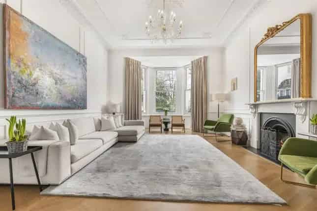 4-Bedroom Maisonette Redcliffe Square SW10 Stunning Views Private Garden