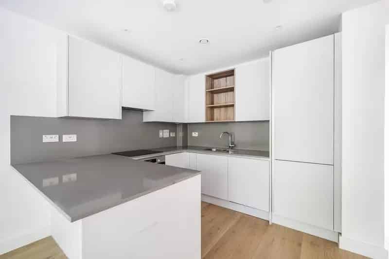 Two Bedroom Two Bathroom Apartment Chain Free