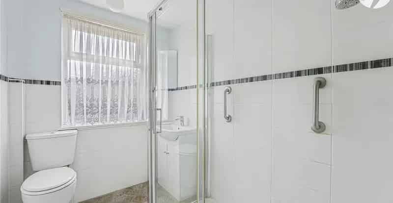 3 Bedroom Terraced House For Sale Birchwood Road