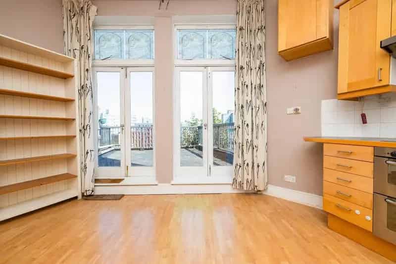 2 Bedroom Flat for Sale in Bristol City Centre