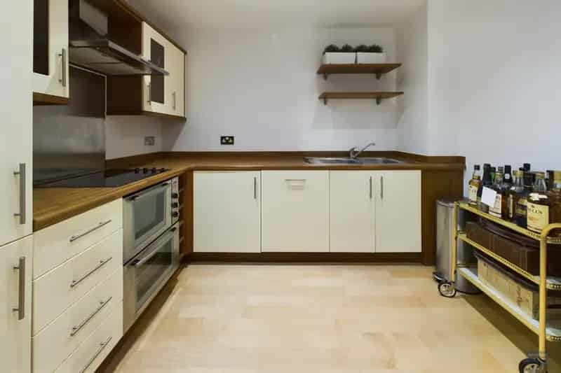 2 Bedroom Flat Ocean Village Southampton