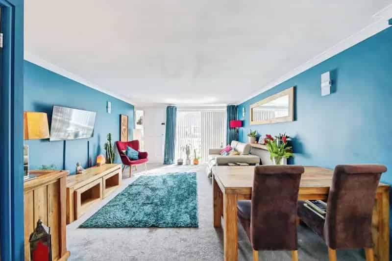 2 Bedroom Flat For Sale in Shirley Solihull