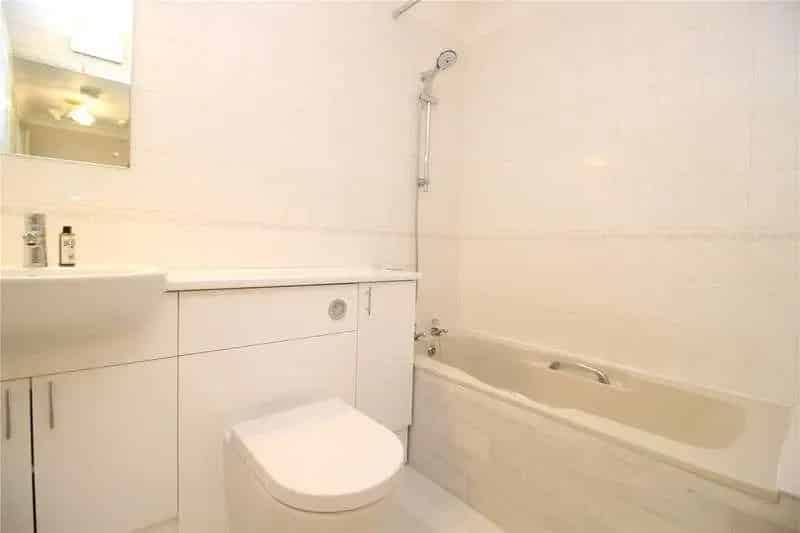 1 Bed Flat for Sale New Milton Over 50s Chain Free