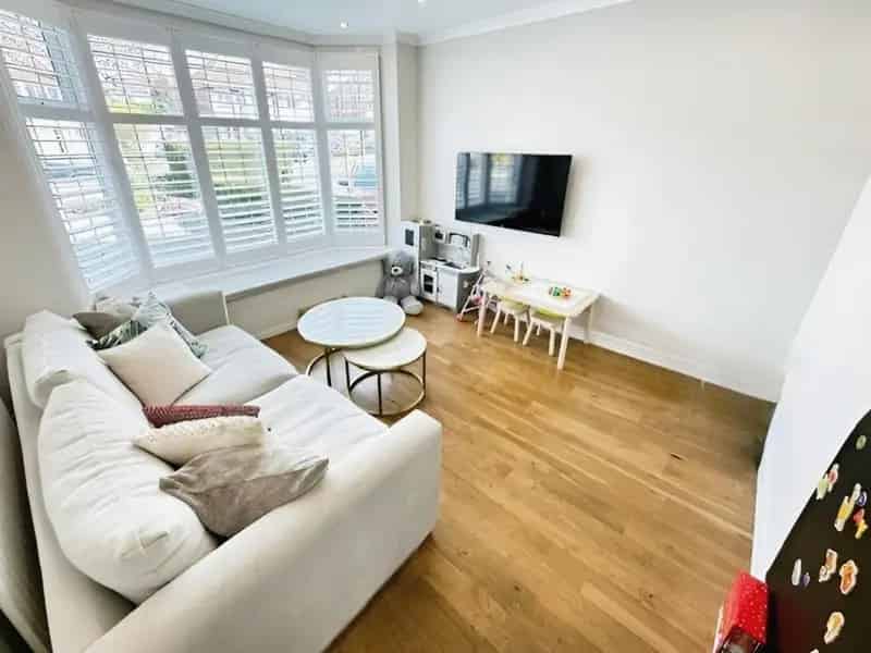 3 Bedroom House To Let Fully Furnished Family Home